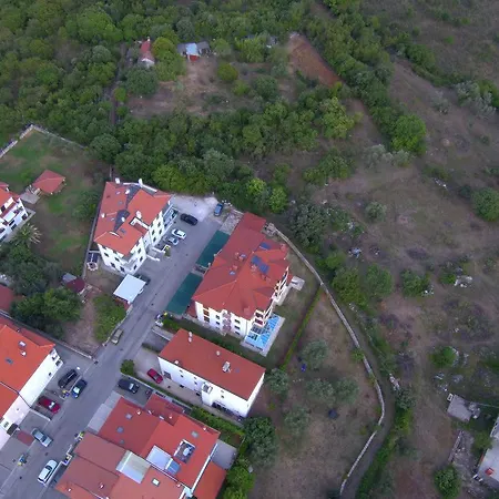 Ana Wellness S アパート ロヴィニ